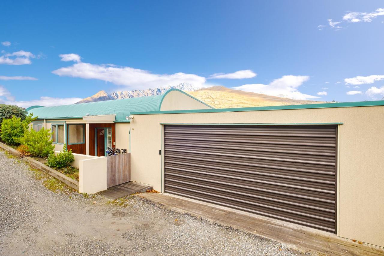 Huge Lakefront Delight - Queenstown Holiday Home Εξωτερικό φωτογραφία