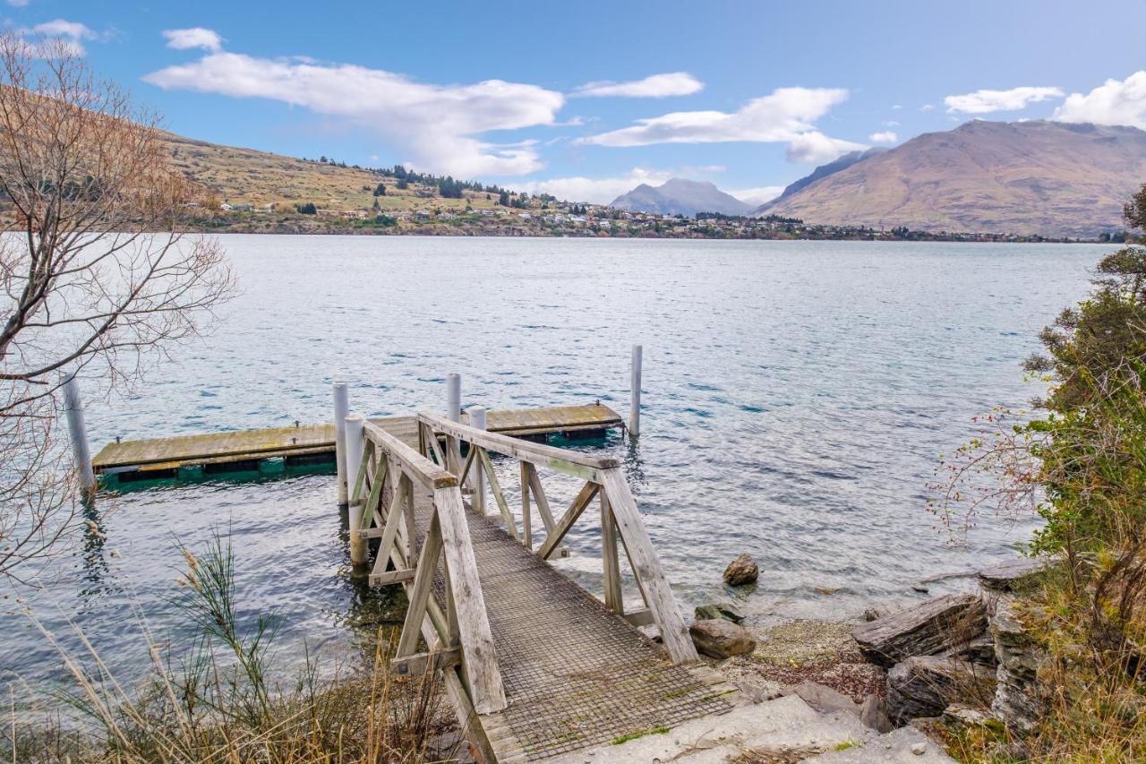 Huge Lakefront Delight - Queenstown Holiday Home Εξωτερικό φωτογραφία