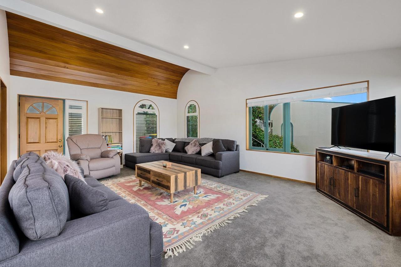Huge Lakefront Delight - Queenstown Holiday Home Εξωτερικό φωτογραφία